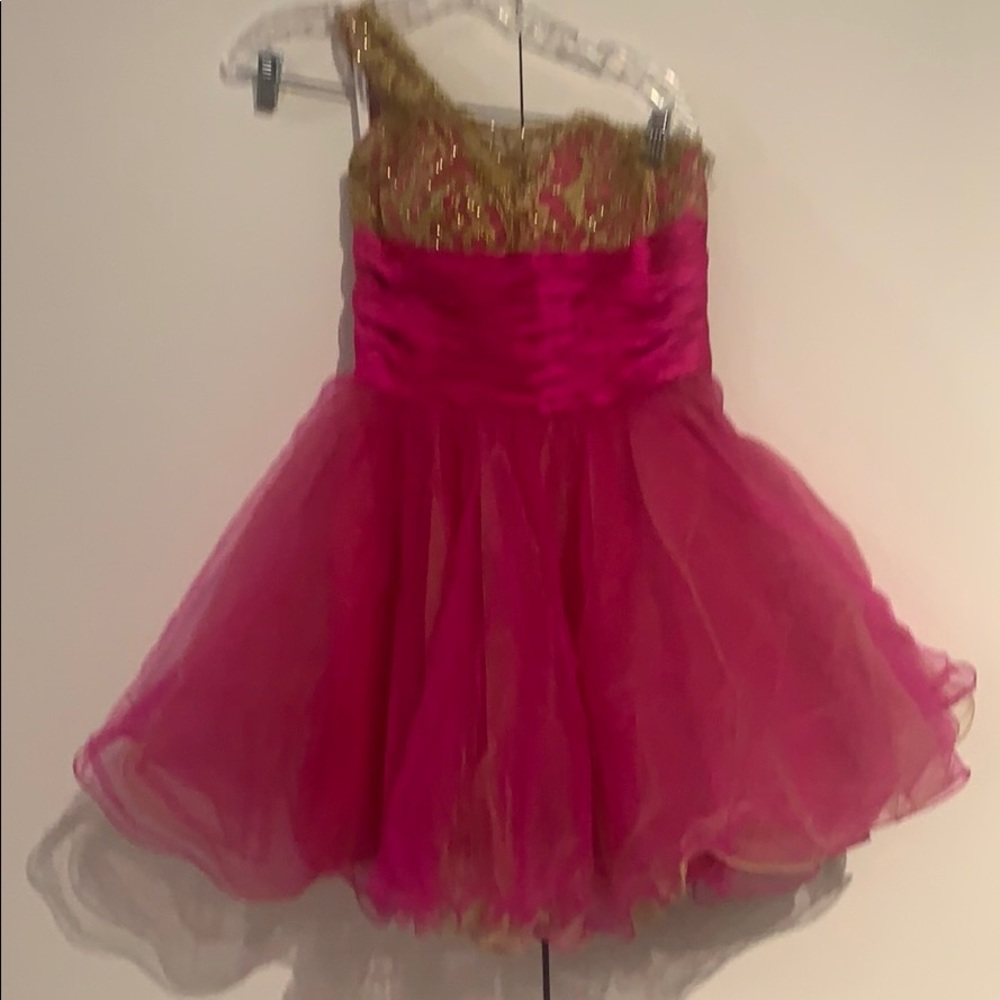 Very cute cocktail dress pink & gold